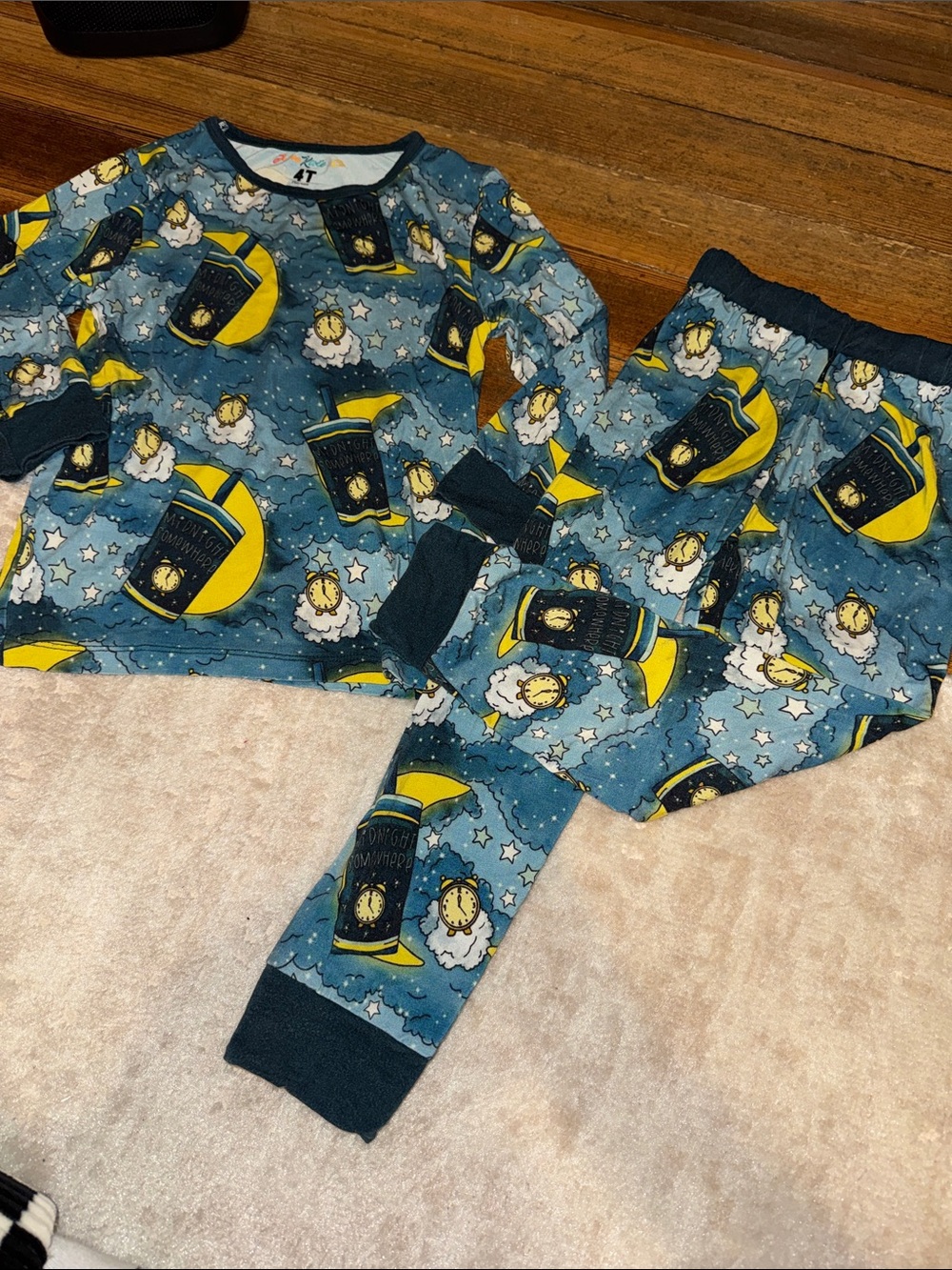 Blue Moon & Sheep Kids Pajama Set - Unbranded - Picture 3 of 3